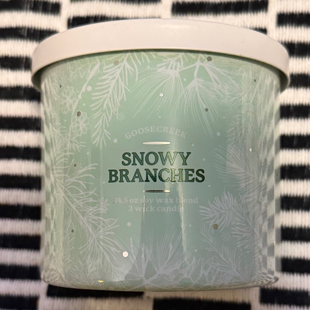Goose Creek Snowy Branches 14.5 Oz 3-Wick Candle